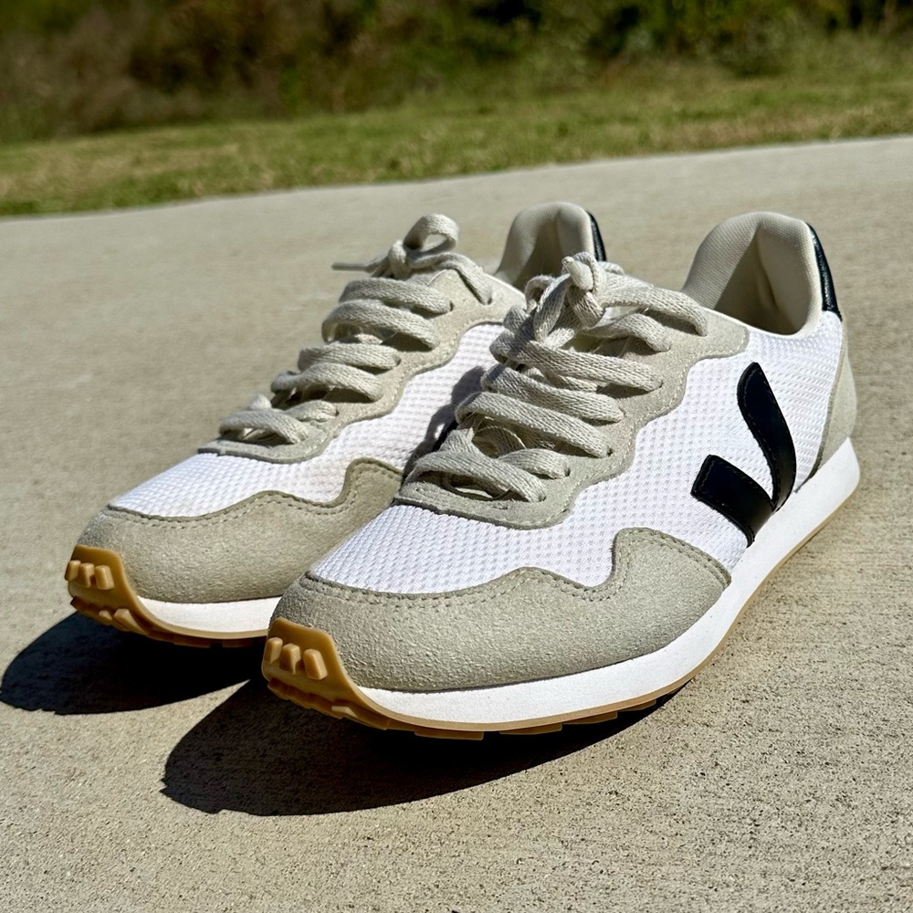 VEJA SDU REC ALVEOMESH WHITE BLACK NATURAL Size 7